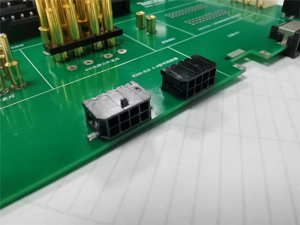 PCB板将Molex线电线连接到板连接器
