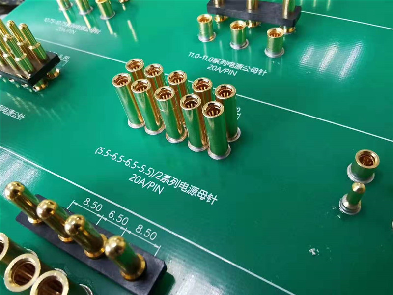 Power battery pack high current connection for PCBA from board to board